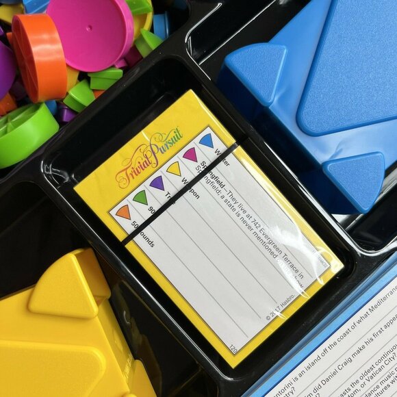 Trivial Pursuit Family Edition Board Game Fun Trivia For Kids & Adults - Picture 10 of 11